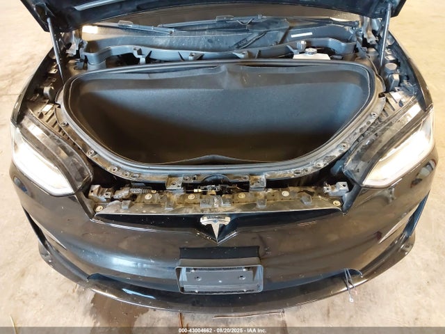 2023 TESLA MODEL X 7SAXCDE58PF371780 Photo 9