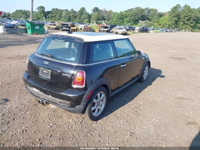 2010 MINI COOPER S WMWMF7C59ATX43415 Photo 3