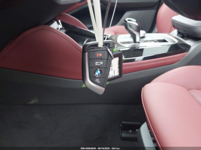 2025 BMW X4 5UX33DT0XS9Z76047 Photo 10