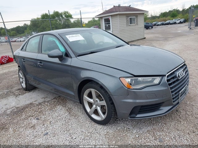2016 AUDI A3 WAUB8GFF9G1045817 Photo 0