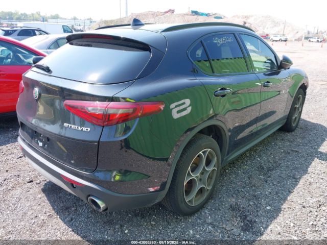 2018 ALFA ROMEO STELVIO ZASFAKPN0J7B90578 Photo 3