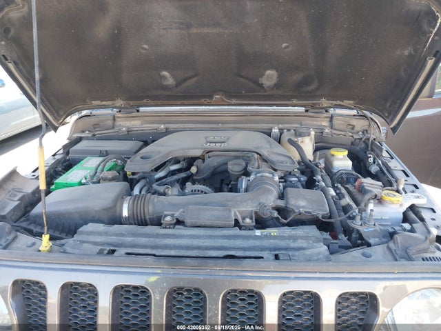 1C4HJXDG2JW150383 Jeep Wrangler