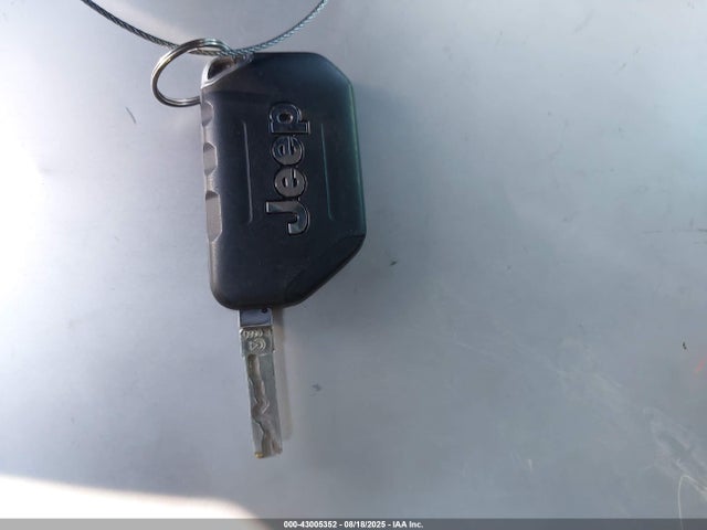 1C4HJXDG2JW150383 Jeep Wrangler