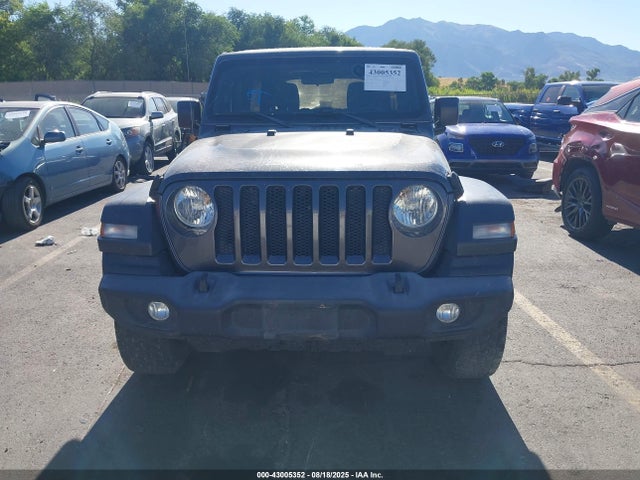 1C4HJXDG2JW150383 Jeep Wrangler