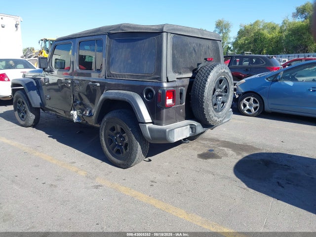 1C4HJXDG2JW150383 Jeep Wrangler