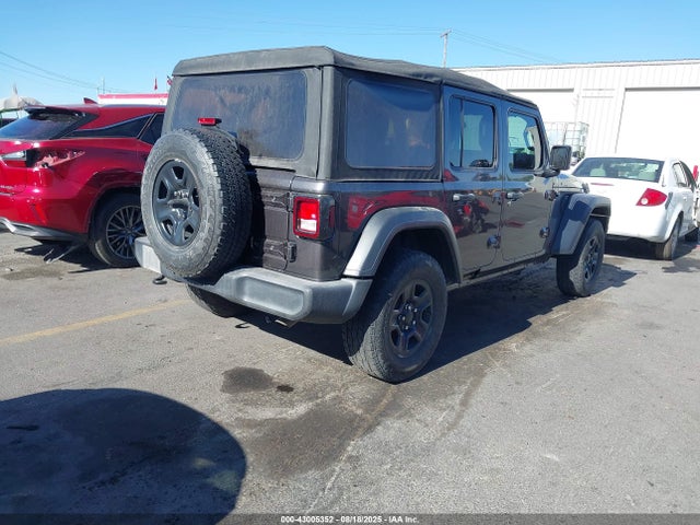 1C4HJXDG2JW150383 Jeep Wrangler