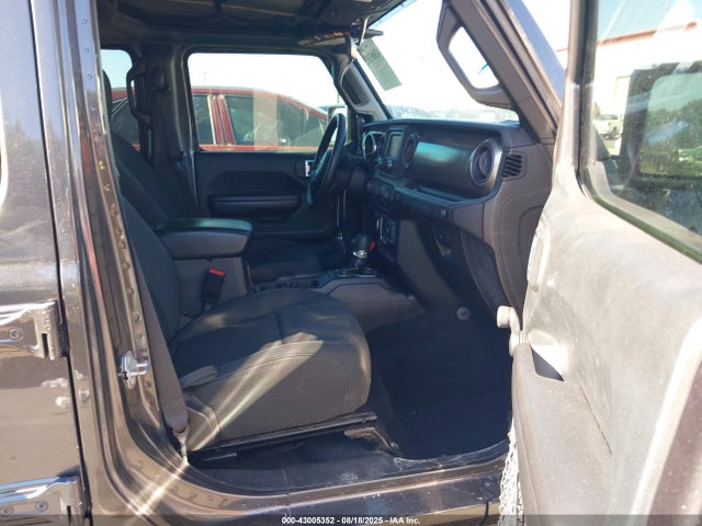 1C4HJXDG2JW150383 Jeep Wrangler