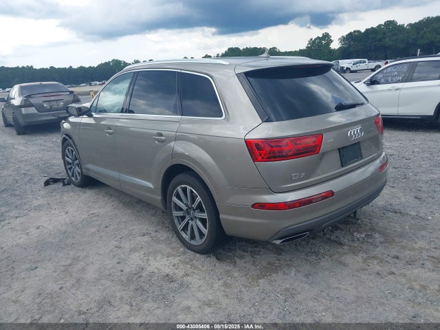 2017 AUDI Q7 WA1VAAF71HD037344 Photo 2
