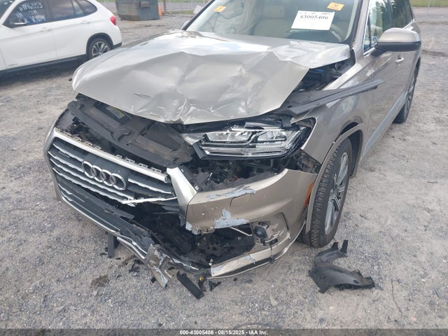 2017 AUDI Q7 WA1VAAF71HD037344 Photo 5