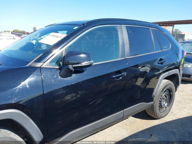Toyota RAV4 LE 2019 2T3K1RFV7KC018671 Image 14