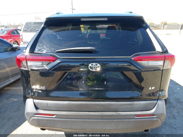 Toyota RAV4 LE 2019 2T3K1RFV7KC018671 Image 16