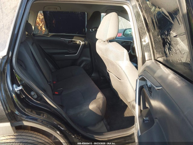 Toyota RAV4 LE 2019 2T3K1RFV7KC018671 Image 8