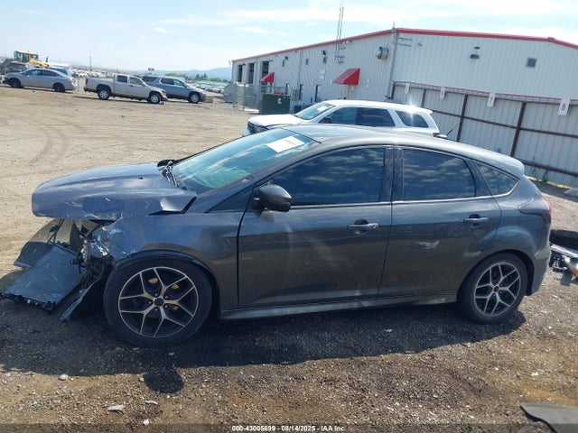 Ford Focus 2015 1FADP3K2XFL221843 Image 15