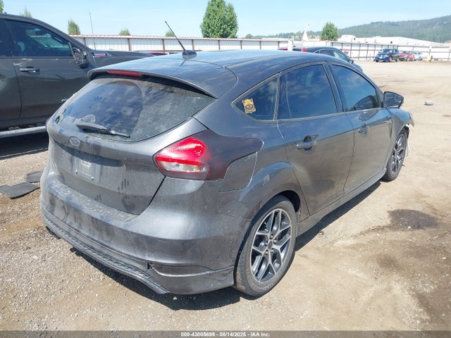 Ford Focus 2015 1FADP3K2XFL221843 Image 4