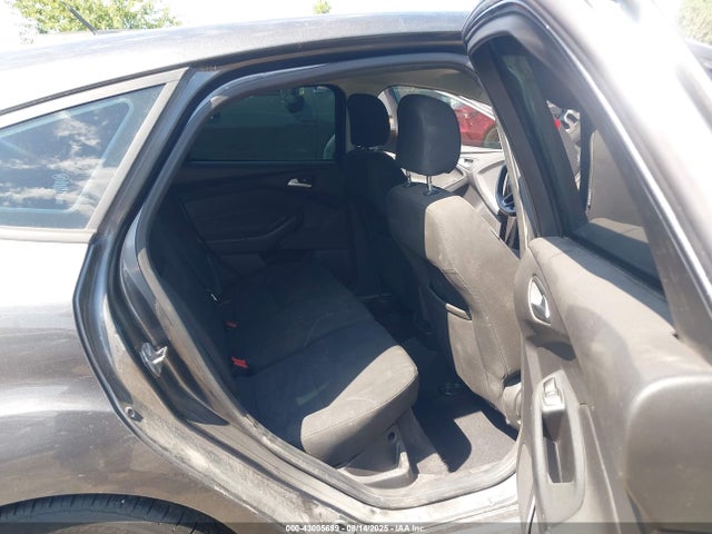 1FADP3K2XFL221843 Ford Focus