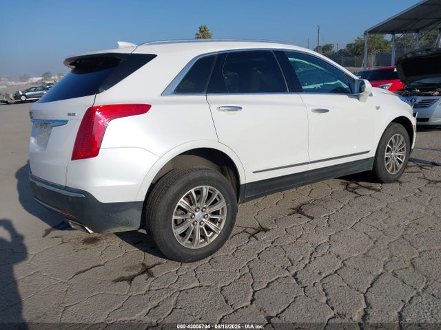 2018 CADILLAC XT5 1GYKNDRS8JZ197528 Photo 3