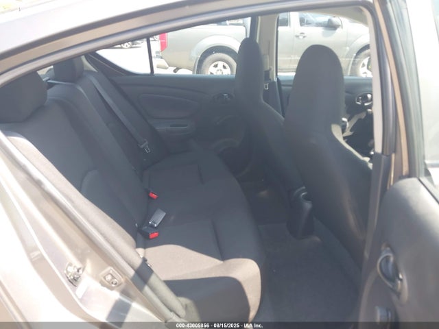 Nissan 2015 2015 3N1CN7AP2FL866770 Image 8