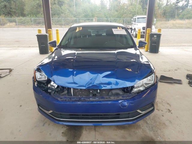 Volkswagen 1.8 tsi 2017 1VWBT7A30HC047151 Image 13