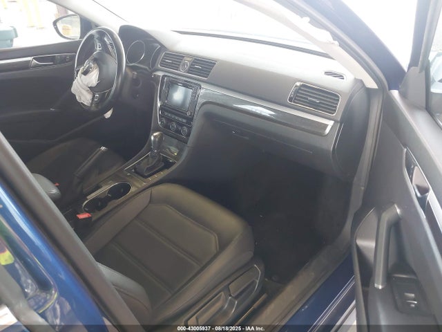 Volkswagen 1.8 tsi 2017 1VWBT7A30HC047151 Image 5