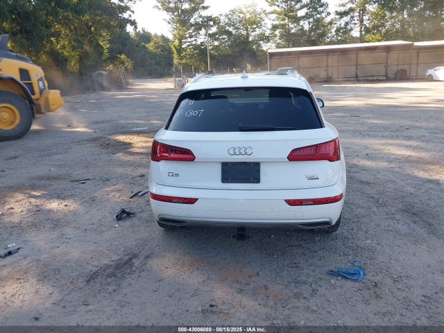 WA1BNAFY8J2231807 Audi Q5