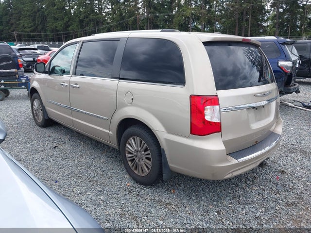 2C4RC1GGXFR563403 Chrysler Town and Country