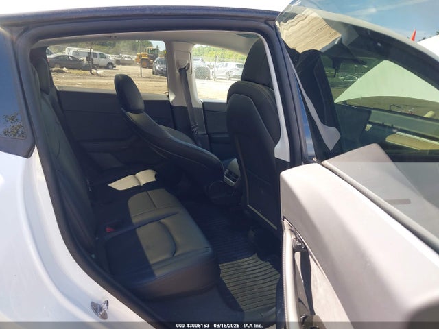 2021 TESLA MODEL Y 5YJYGDEE5MF083409 Photo 7