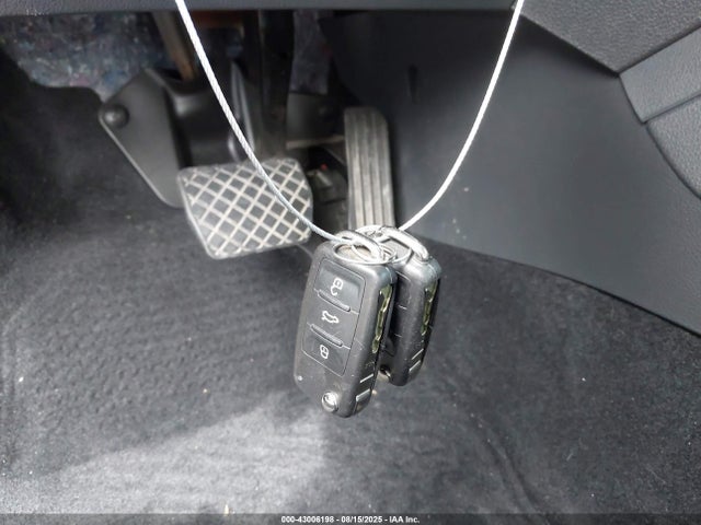 3VWD17AJXGM300440 Volkswagen 1.8t
