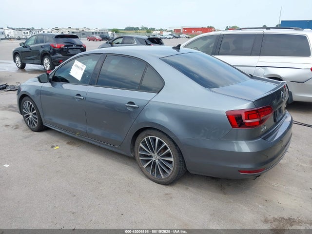3VWD17AJXGM300440 Volkswagen 1.8t
