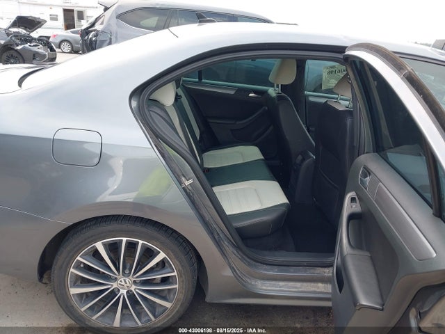 3VWD17AJXGM300440 Volkswagen 1.8t
