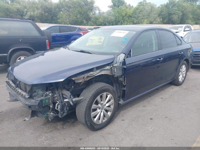 Volkswagen Passat 1.8t Wolfsburg Edition 2014 1VWAT7A35EC089404 Image 2
