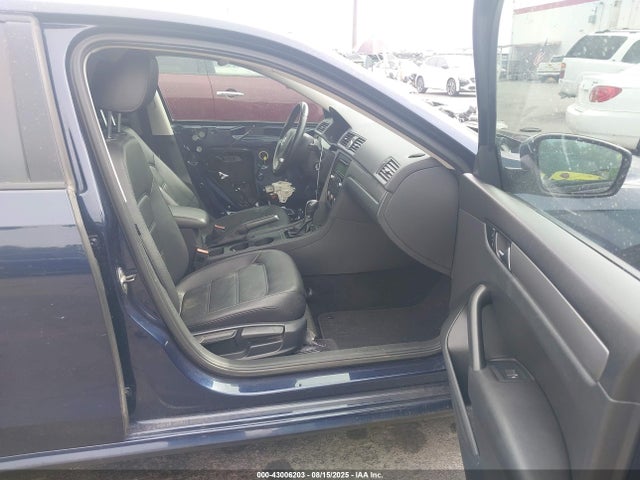 Volkswagen Passat 1.8t Wolfsburg Edition 2014 1VWAT7A35EC089404 Image 5