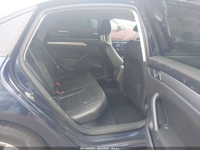 Volkswagen Passat 1.8t Wolfsburg Edition 2014 1VWAT7A35EC089404 Image 8