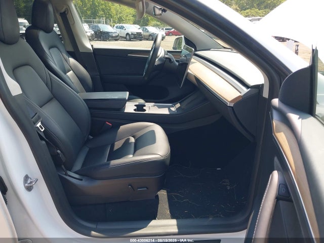 2023 TESLA MODEL Y 7SAYGDEE4PF662219 Photo 4
