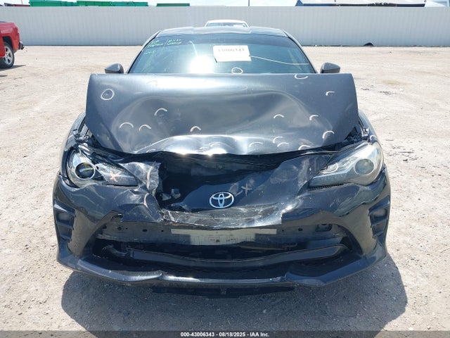 JF1ZNAA15H8706521 Toyota na