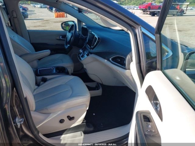 2021 CHRYSLER PACIFICA HYBRID 2C4RC1L79MR603067 Photo 4