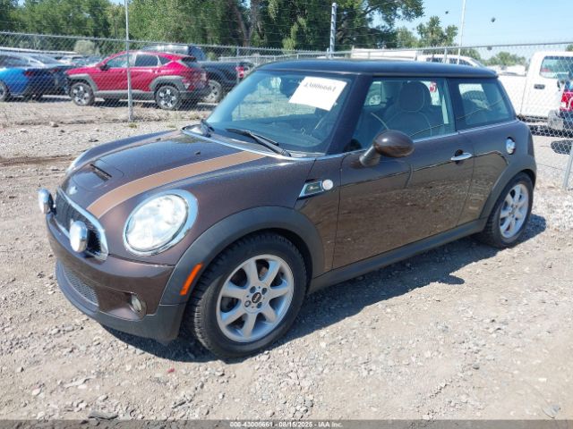 2010 MINI COOPER S WMWMF7C50ATX42508 Photo 1