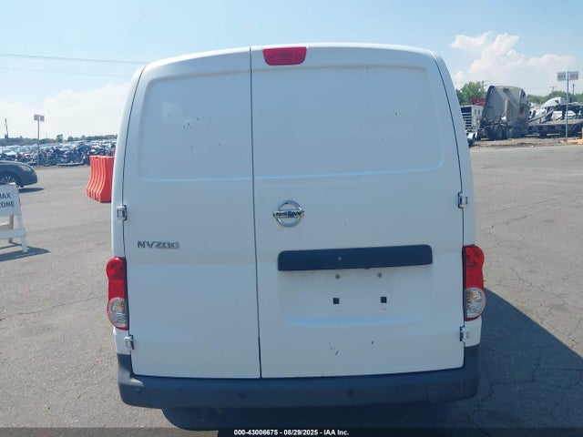 3N6CM0KN2JK695373 Nissan 2018