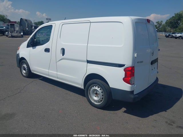 3N6CM0KN2JK695373 Nissan 2018