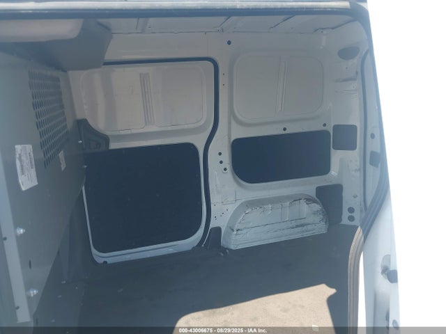 3N6CM0KN2JK695373 Nissan 2018