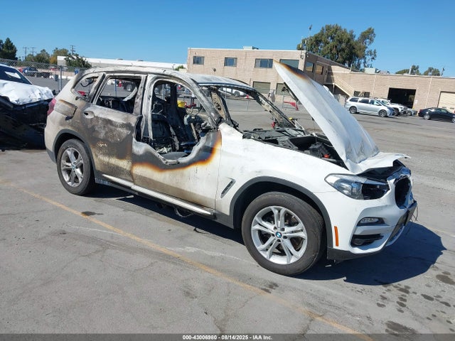 BMW X3 2019 5UXTR7C59KLE98477 Image 1