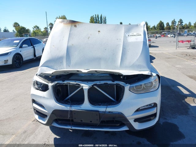 BMW X3 2019 5UXTR7C59KLE98477 Image 12