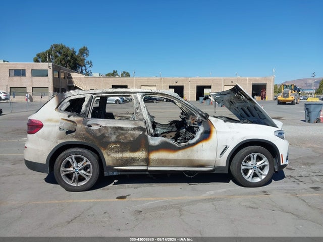 BMW X3 2019 5UXTR7C59KLE98477 Image 13
