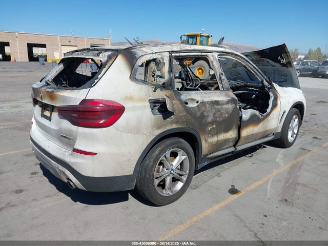 BMW X3 2019 5UXTR7C59KLE98477 Image 4