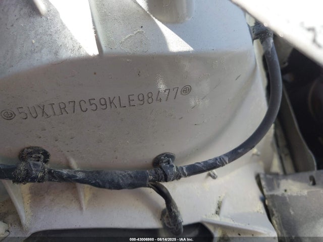 BMW X3 2019 5UXTR7C59KLE98477 Image 9