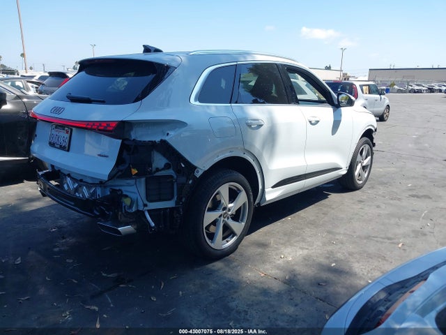 2025 AUDI Q5 WA12AAGU7S2023944 Photo 3
