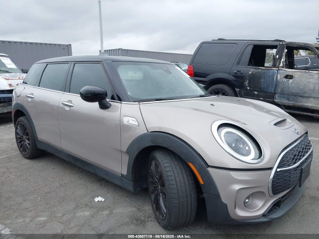 Mini Clubman 2022 WMWLV7C07N2P77982 Image 13