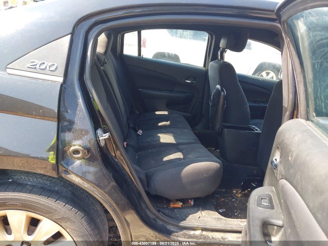 Chrysler 200 2014 1C3CCBAB3EN230968 Image 8