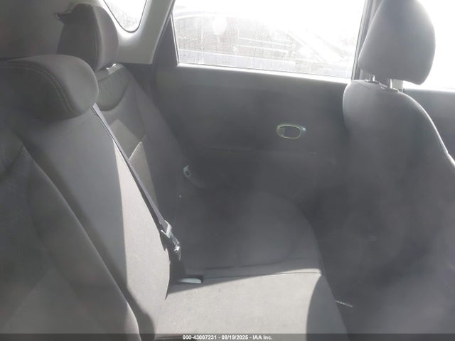 2018 KIA SOUL KNDJN2A25J7605643 Photo 7