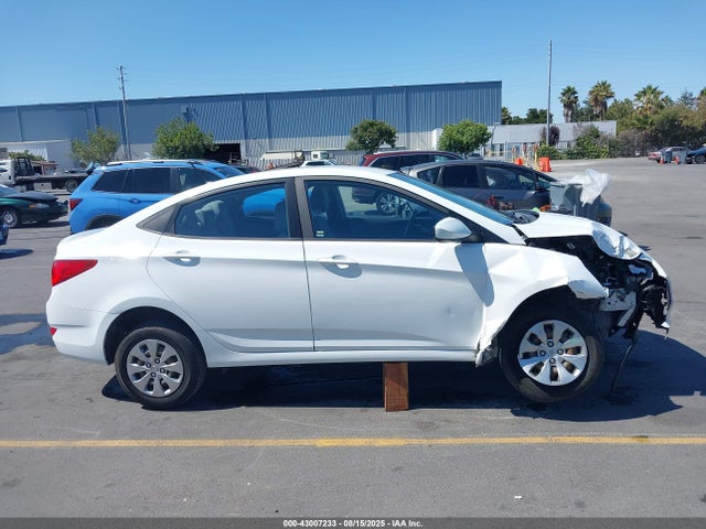 KMHCT4AE9HU171447 Hyundai Accent