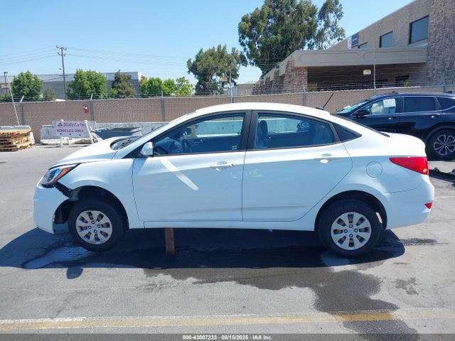 KMHCT4AE9HU171447 Hyundai Accent